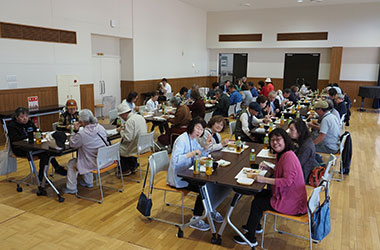 女川名物まぐろ丼に舌鼓をうちました